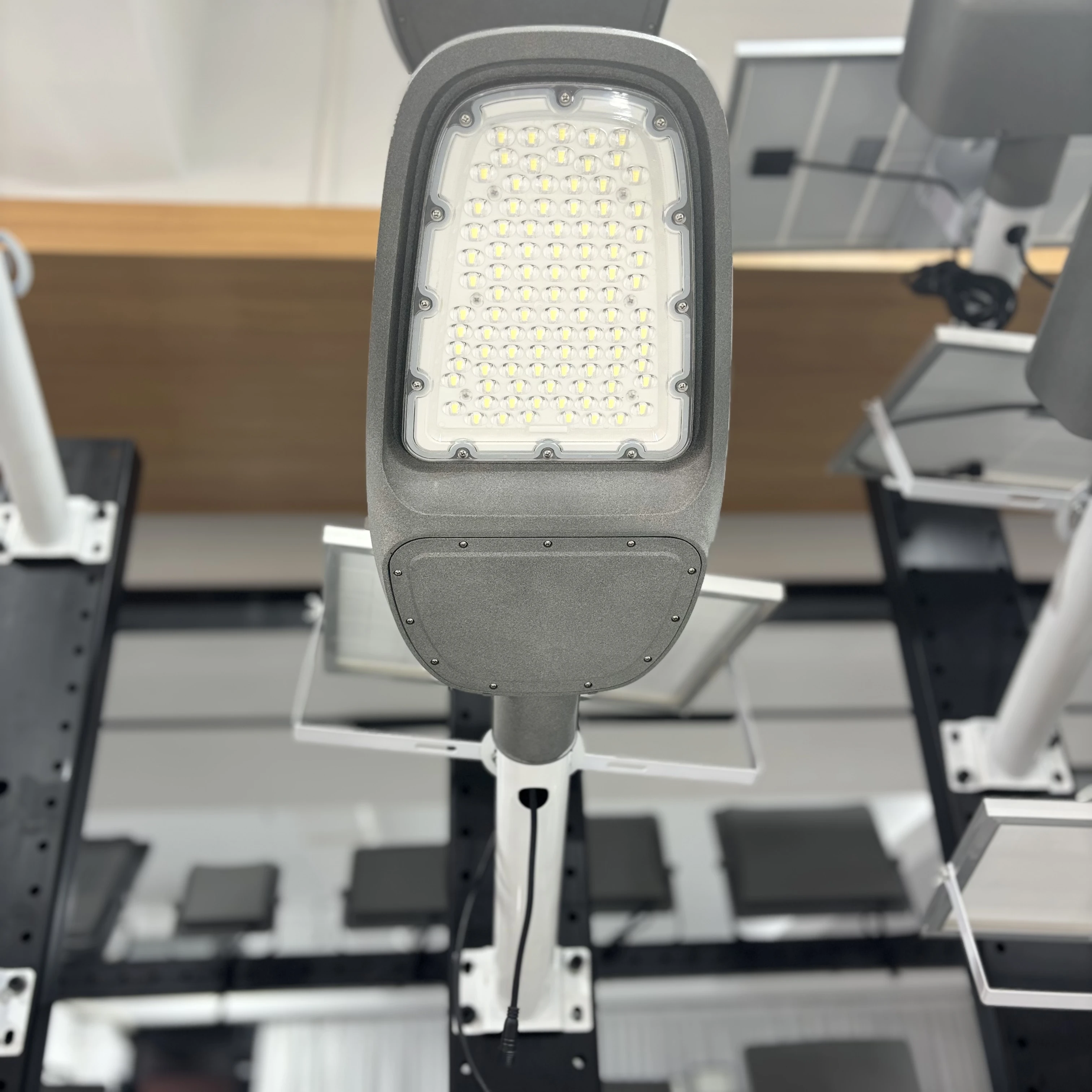 Aixuan LED Street Light Outdoor Road Lighting Engineering Light 100W 200W 300W Municipal Road Construction Road Lamp Cap