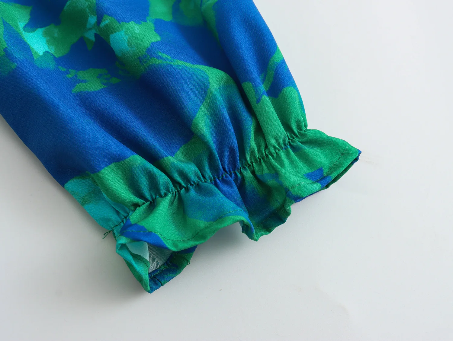 V neck short sleeve elastic waist blue green color print casual fashion ladies long dress