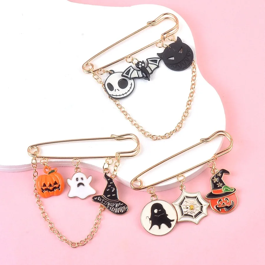 Hot Selling Cute Halloween Brooch Metal Drop Brooch Pin With Chain Festival Children Clothing Jewelry Women Halloween Decoration