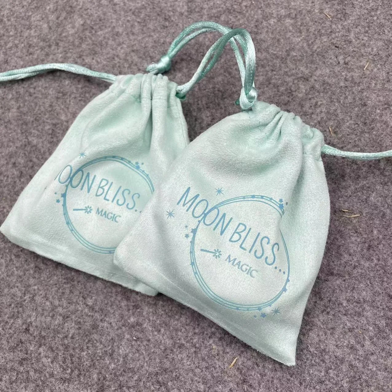 9*7cm Green Velvet Fabric Jewelry Pouches Small Drawstring Storage Packing Bag with Custom Logo Printed