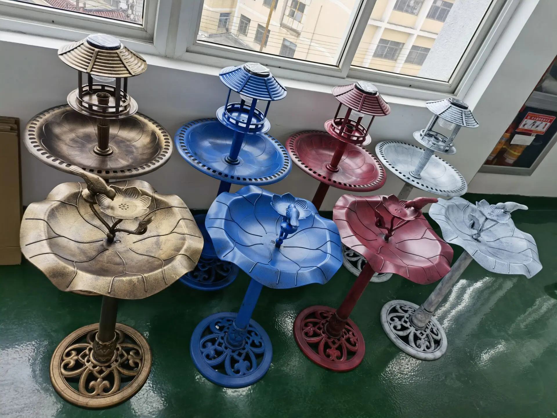 BOCHENG Garden Outdoor Plastic Bird Bath with Antique Design-Patina Green Birdbath Solar Light Bird Feeder