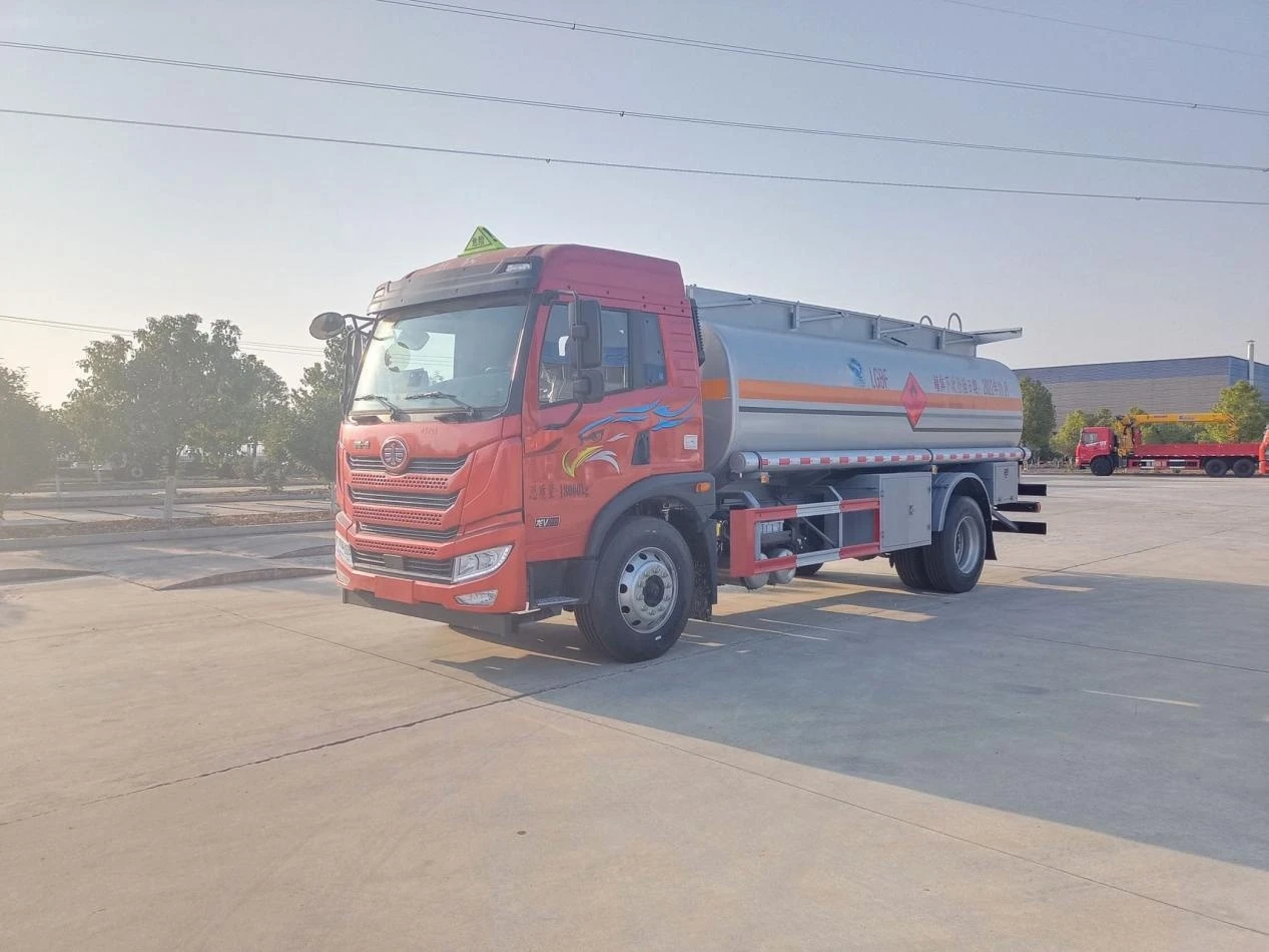 Китай FAW 4*2 нефтеналивной Автоцистерна 14 кубических метров 165 л.с. легковоспламеняющиеся жидкостные транспортные средства