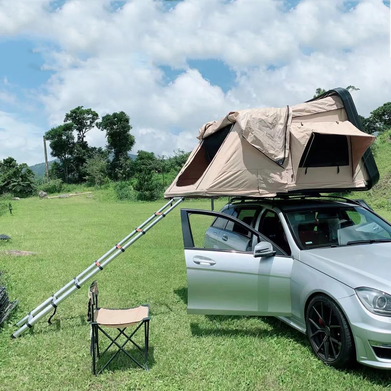 Buy adventure camping 4WD OEM car hard shell rooftop tent with mattress and ladder