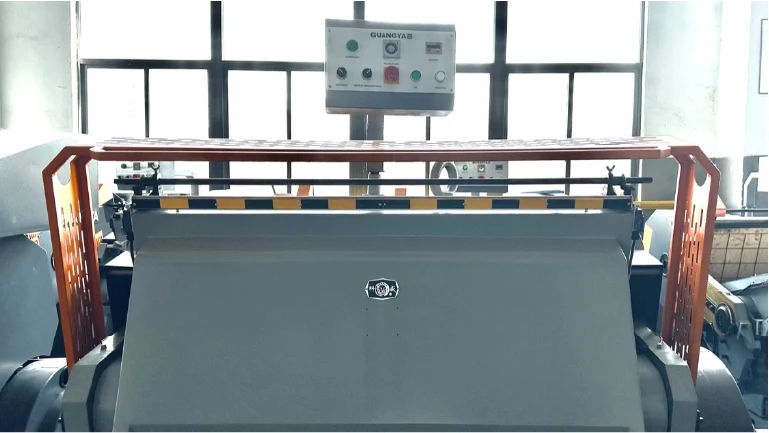 ML 203 930 X 660 mm Manual  Creasing Embossing Cutting Paper Die Cutting Machine