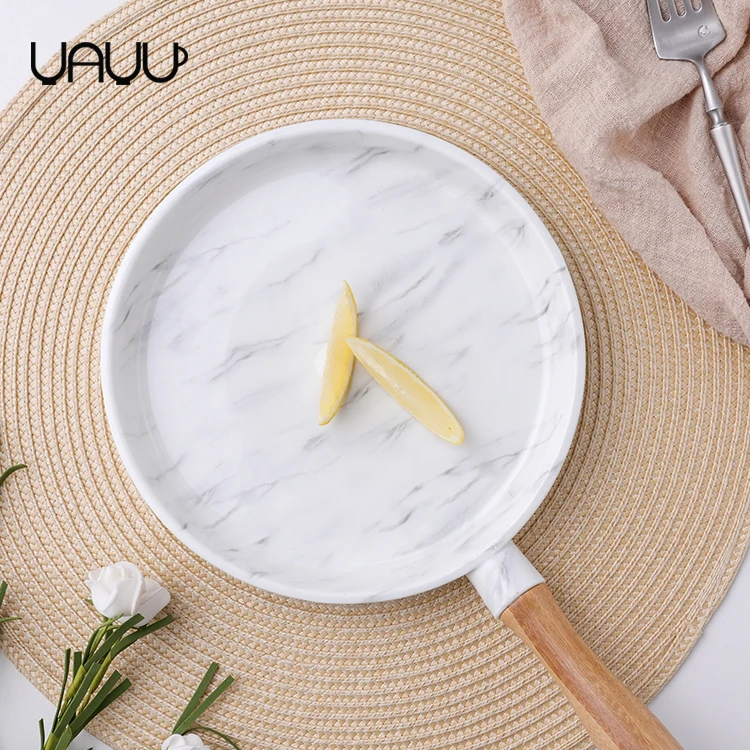 European style 8 inch custom round ceramic dinner plate marble plates with wood handle for restaurant