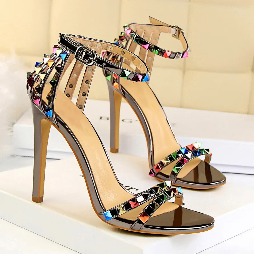 Fashion Colorful Bling Crystal Reflective Lady Sexy Metal Stud Rivet Glitter Women Sandal Heels for Ladies