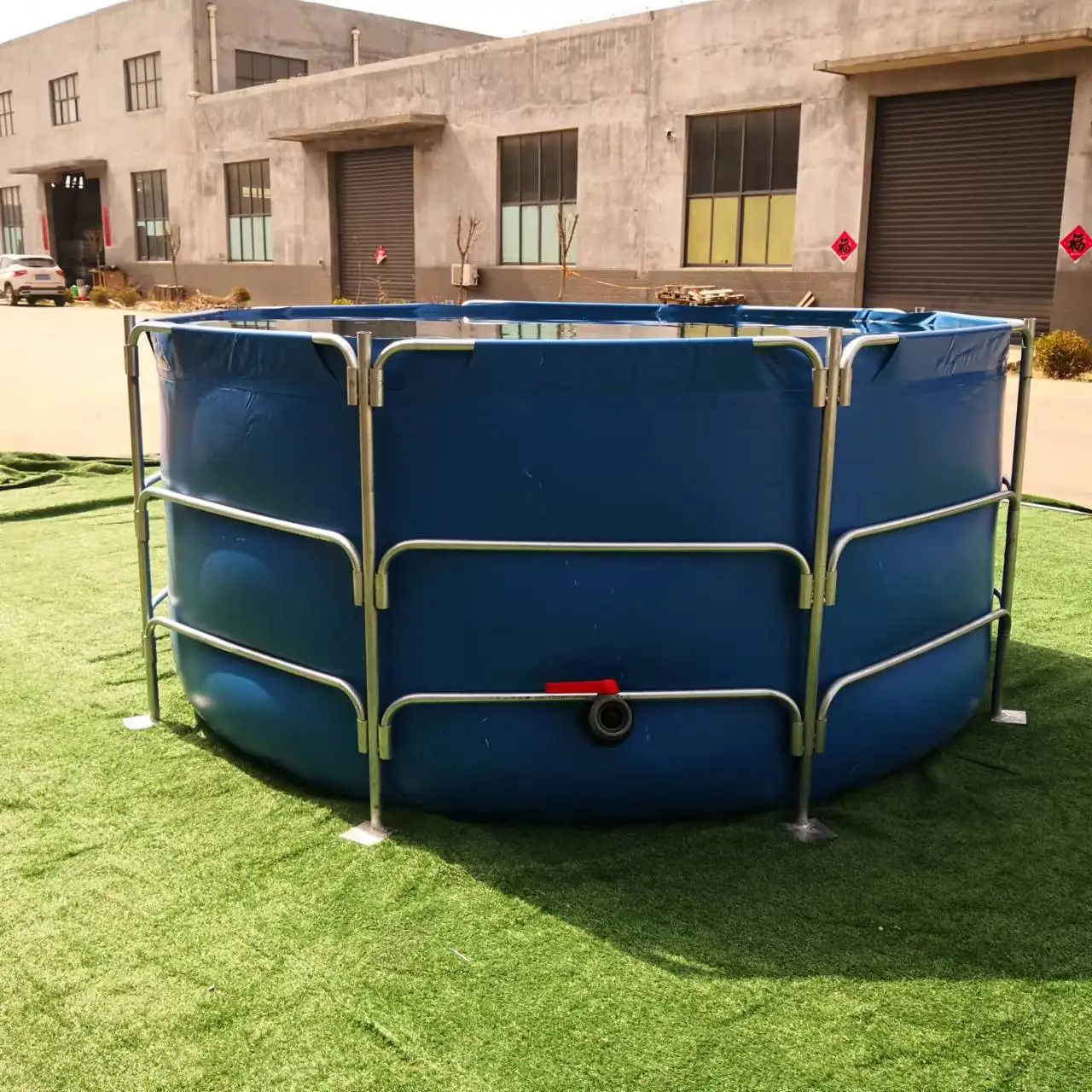 Flexible and foldable water tank tarpaulin fish tanks outdoor farming the largest plastic ponds for raising fish