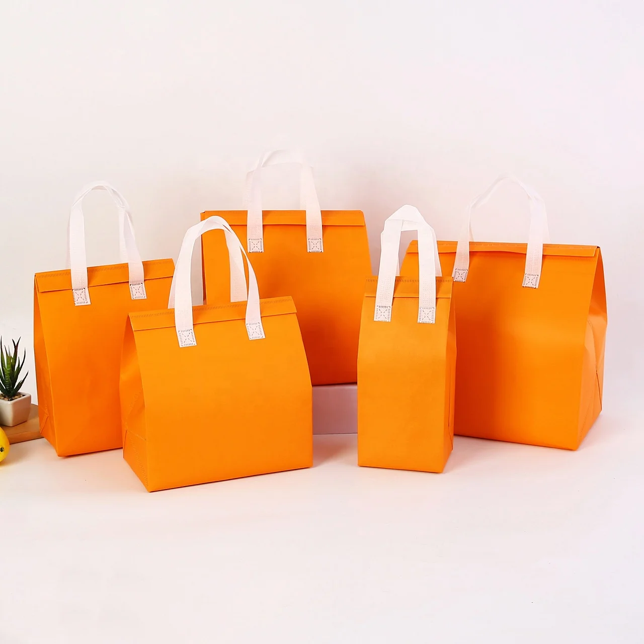 Customized Lamination Reusable Welding Heat Seal Ultrasonic Thermal Insulated Non Woven Bag  For Food Delivery