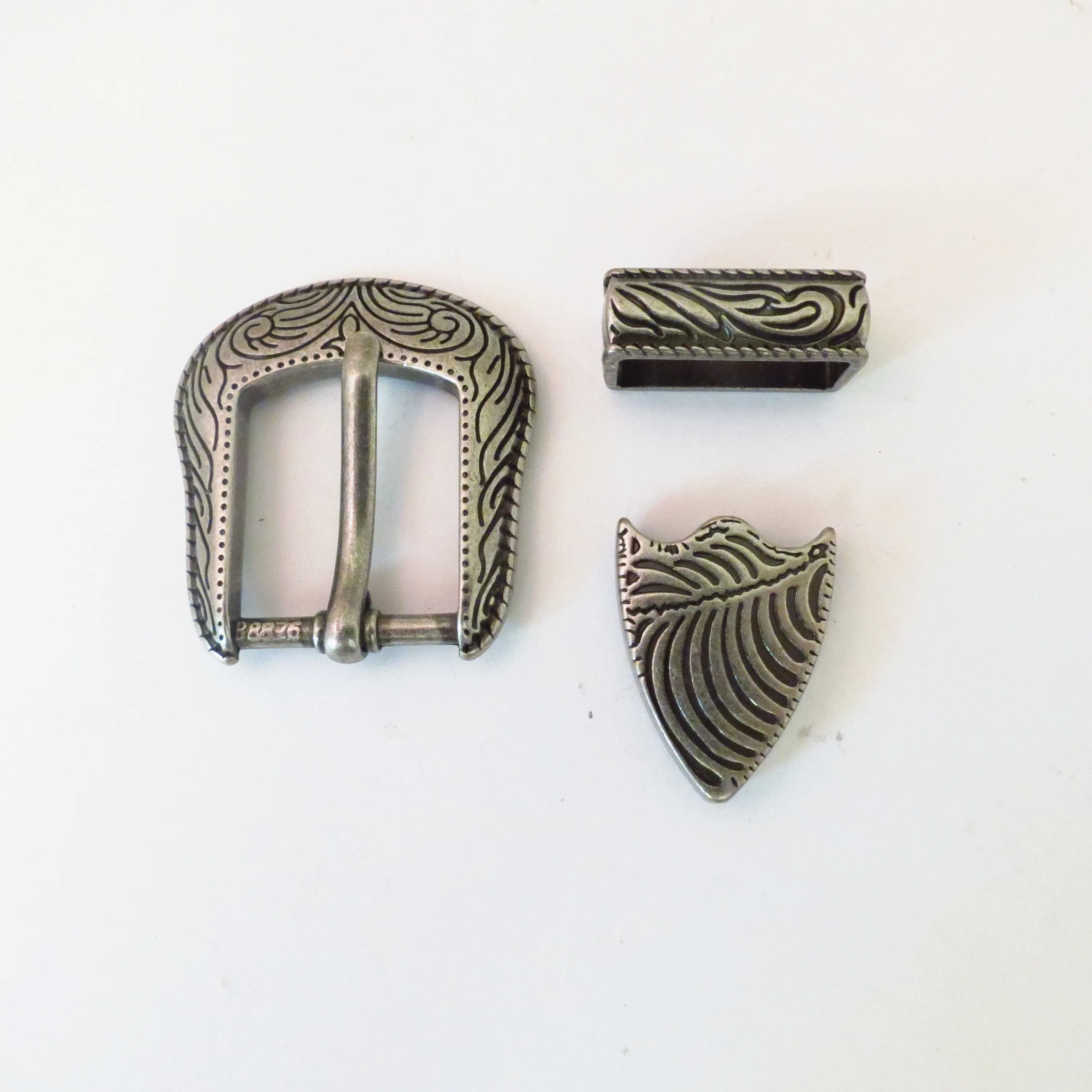 
Wholesale Antique Tin Color Special Shape Pin Three Pieces Western Belt Buckle 