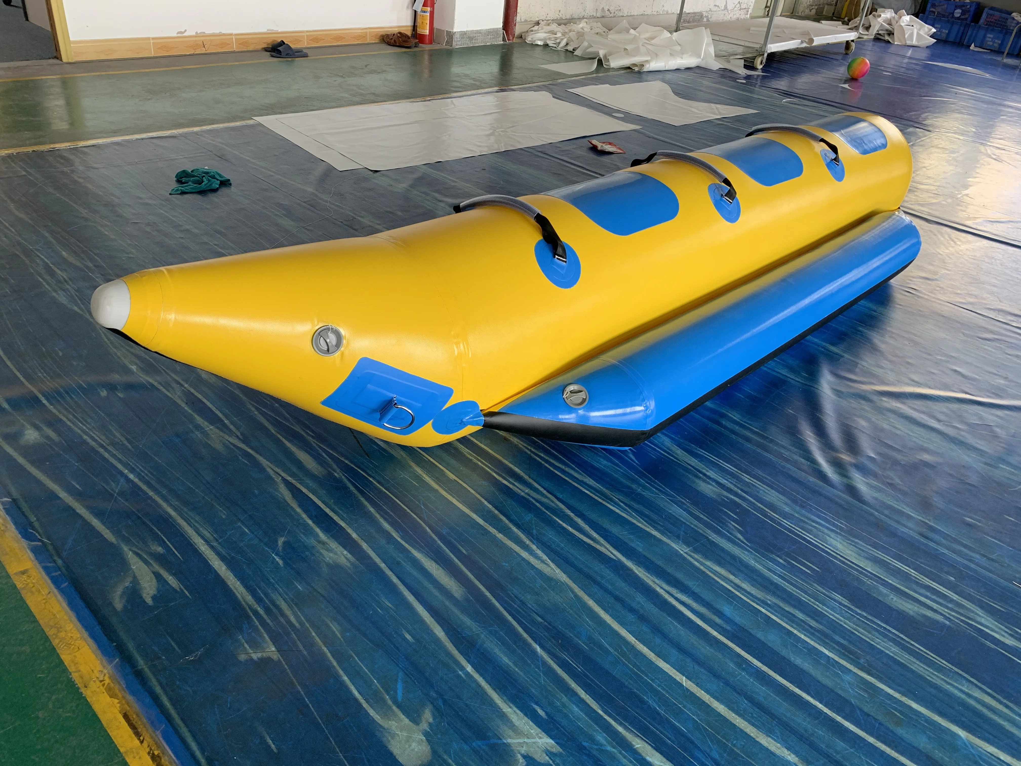 Factory Price Pvc Wholesale Inflatable Fly Fish Banana Boat Towable for Sale Can Hold 10 People Banana Boat