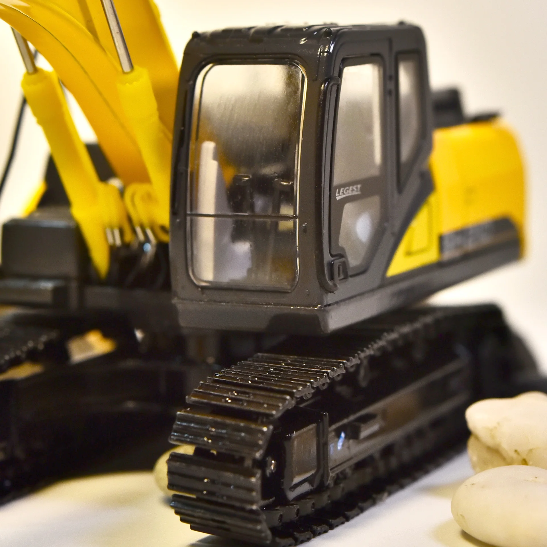 Игрушка с лучшим рисунком для детей экскаватор модель из сплава металла SH210 RC
