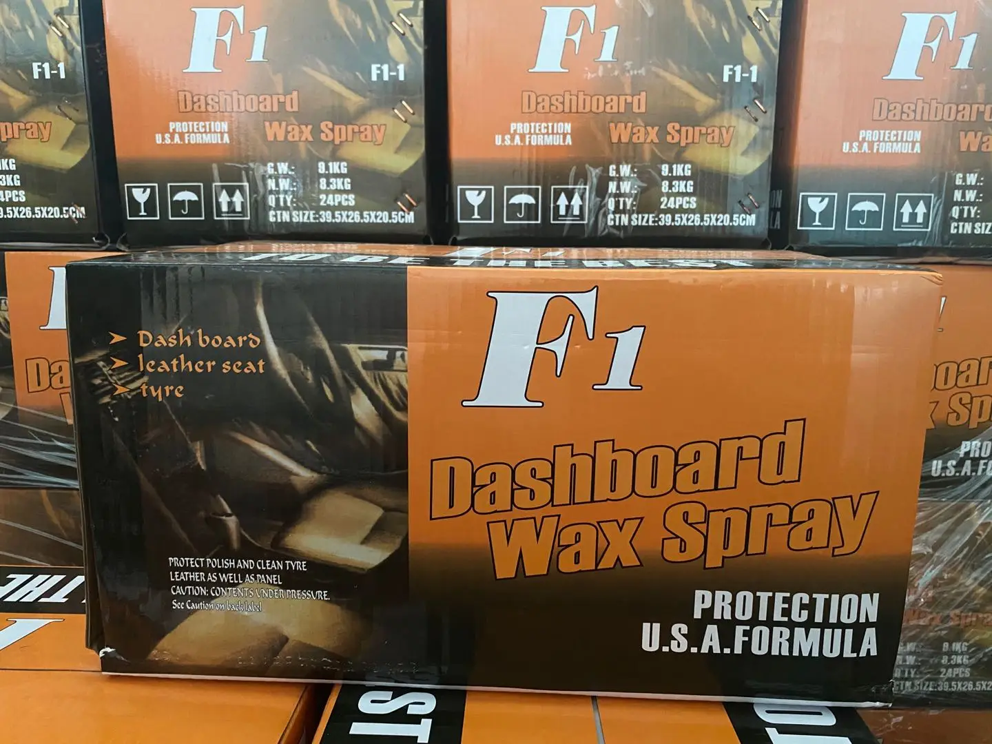 Hot sale OEM 450ML Super Shining New Formula Car Care Wax Leather Spray Car Dashboard Polish