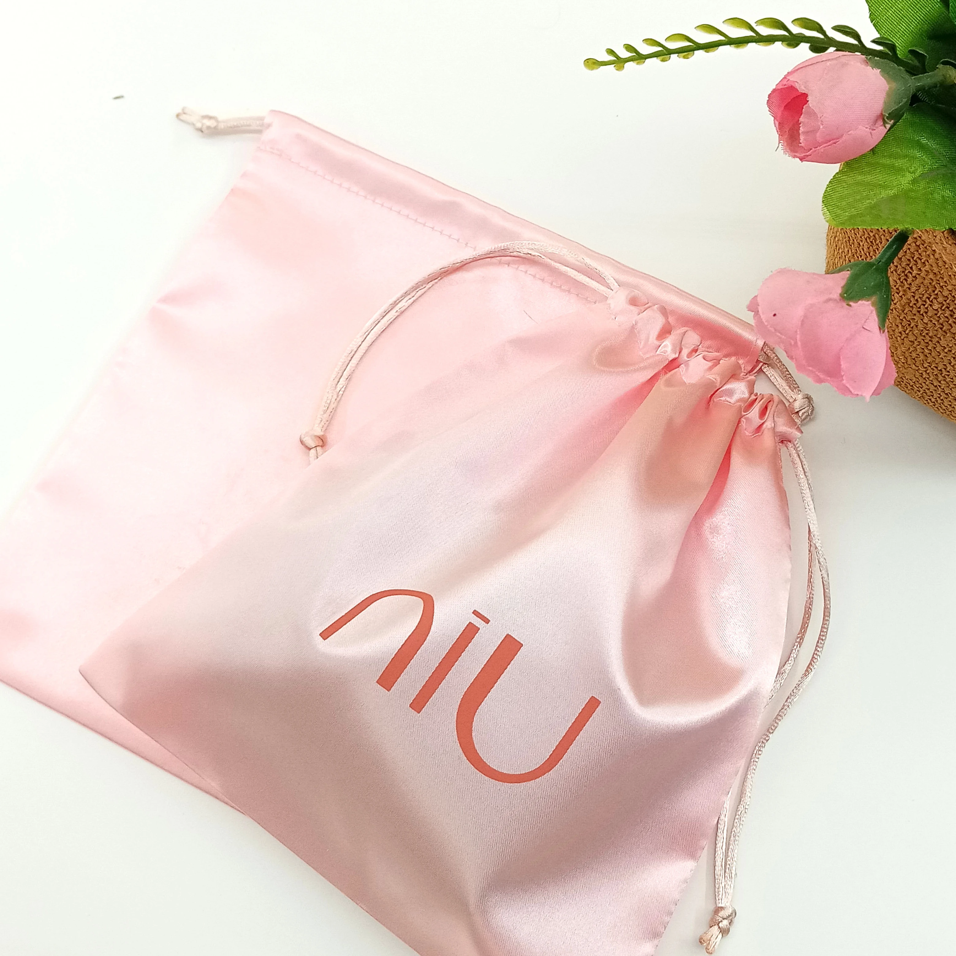 Luxury Silk satin pouch jewelry gift Mini Satin drawstring bags Dust satin bags with logo