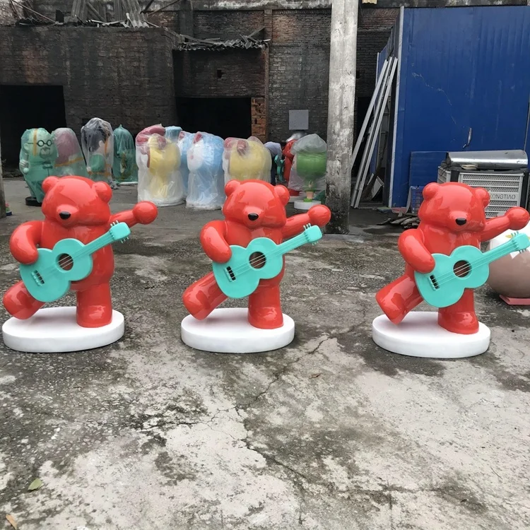 Fiberglass guitar bear Outdoor cartoon animal model Grass decoration landscape statue custom manufacturers