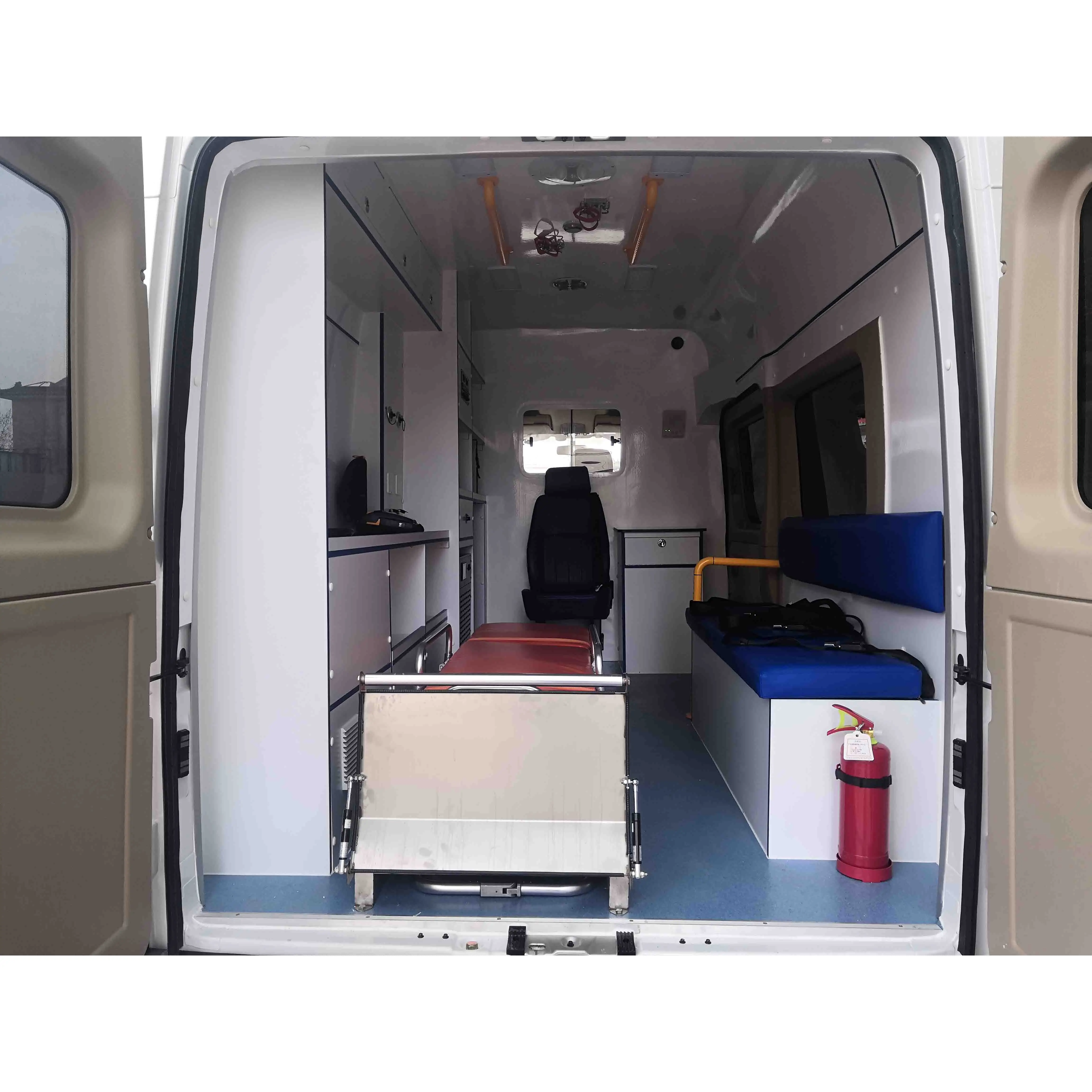 Negative Pressure Medical Ambulance Hospital Disability Transfer Vehicle 4X2 Mobile Clinic Vehicle with Insolation Chamber