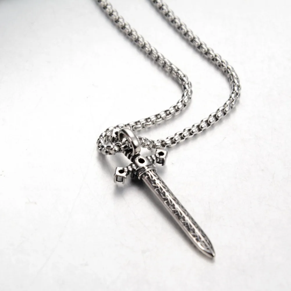 Hip Hop Dagger Necklaces for Couple Silver Stainless Steel Box Chain Diamond Inlay Engraved Grain Sword Necklaces