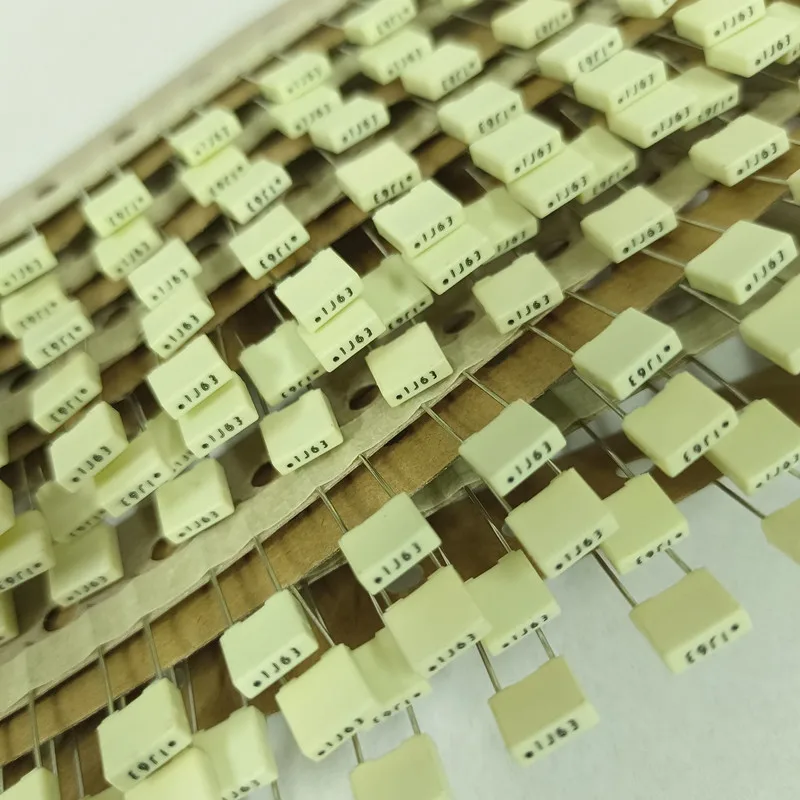 Factory direct sales capacitor R82DC3100DQ50J 63V 0.1UF capacitor