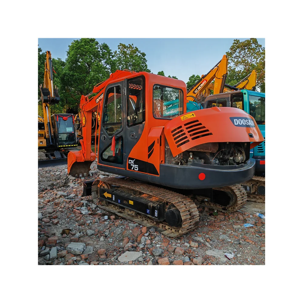 Doosan Dx75 экскаватор представляет собой небольшой гусеничный с весом 7 5 тонн японский бренд