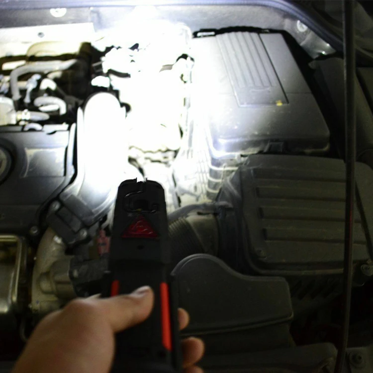 Emergency work light (46)