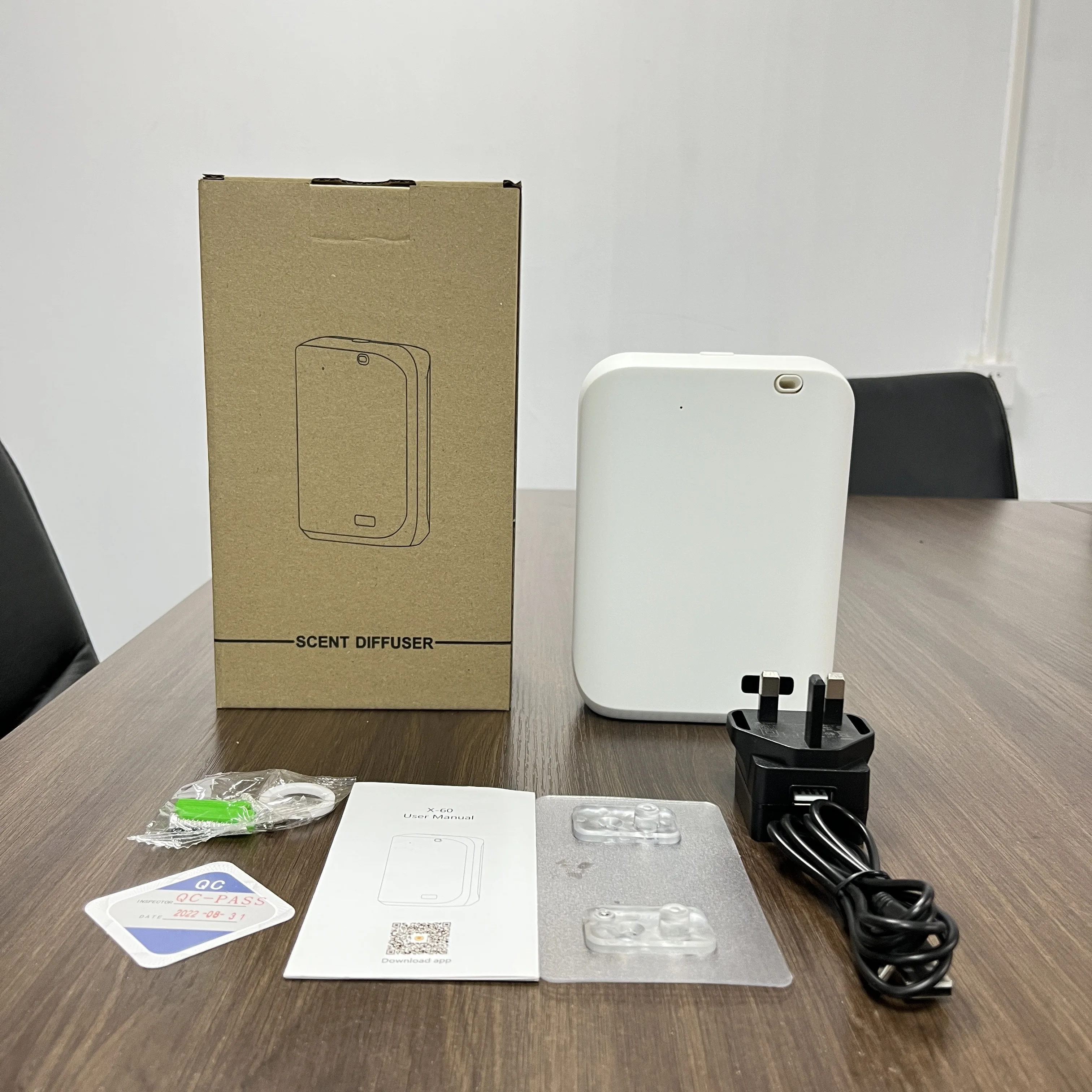 Bxaroma New 2022 App Control Wall Plug in Oil Fragrance Machine Scent Aroma Diffuser