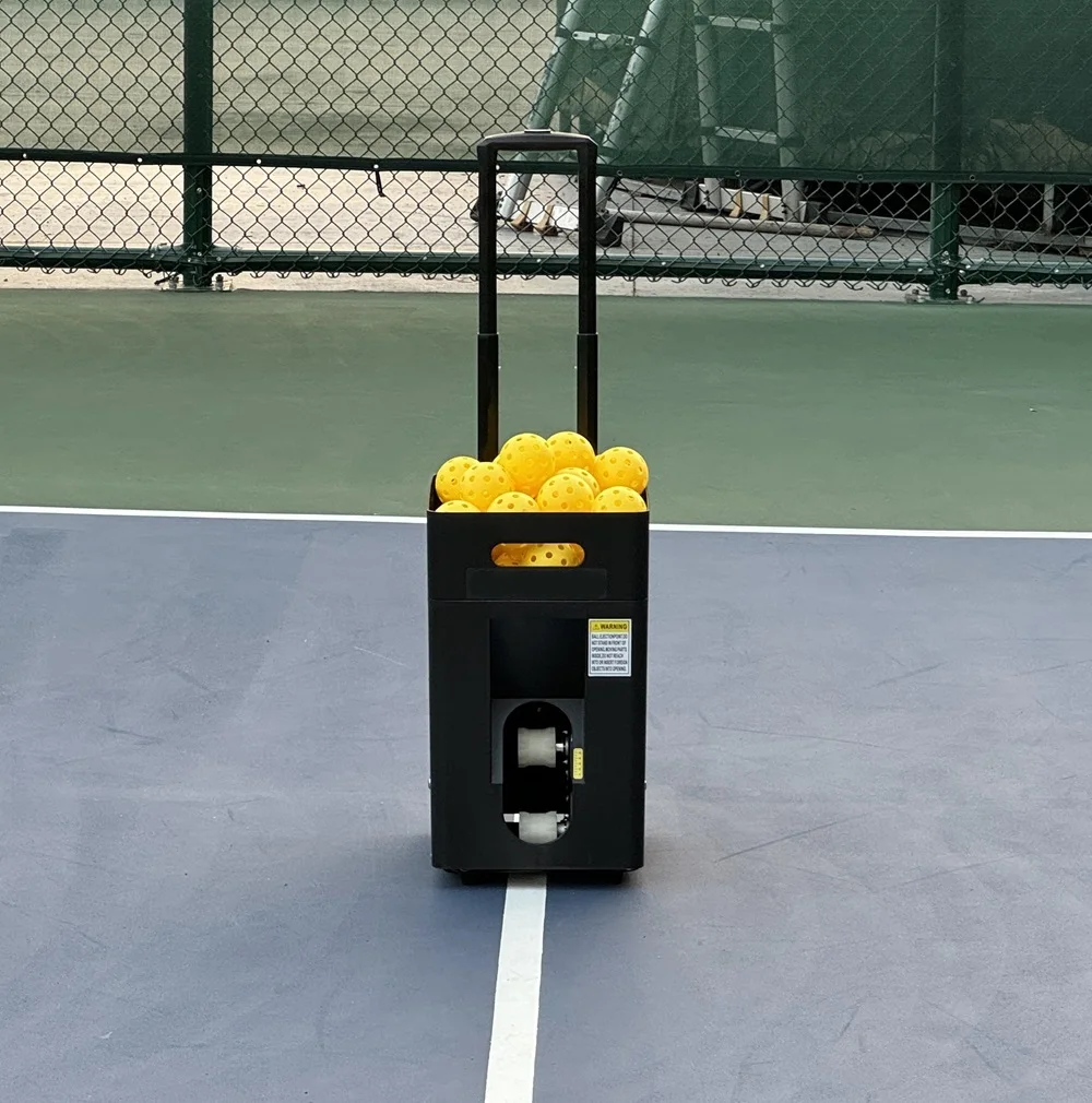 Customs New Popular JP02 App And Remote Control Pickle ball Padel Ball Machine For Beginner Playing And Training