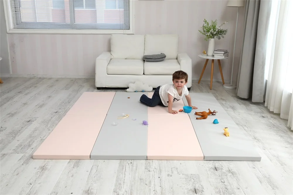 Customized Waterproof Mat Baby Crawl Roll Xpe Foam Large Baby Play Mat  For indoor use