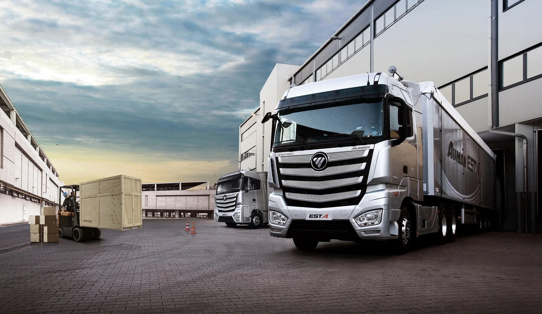 Foton Новый тягач 6x4 двигатель cummins с большой мощностью 60 тонн для продажи