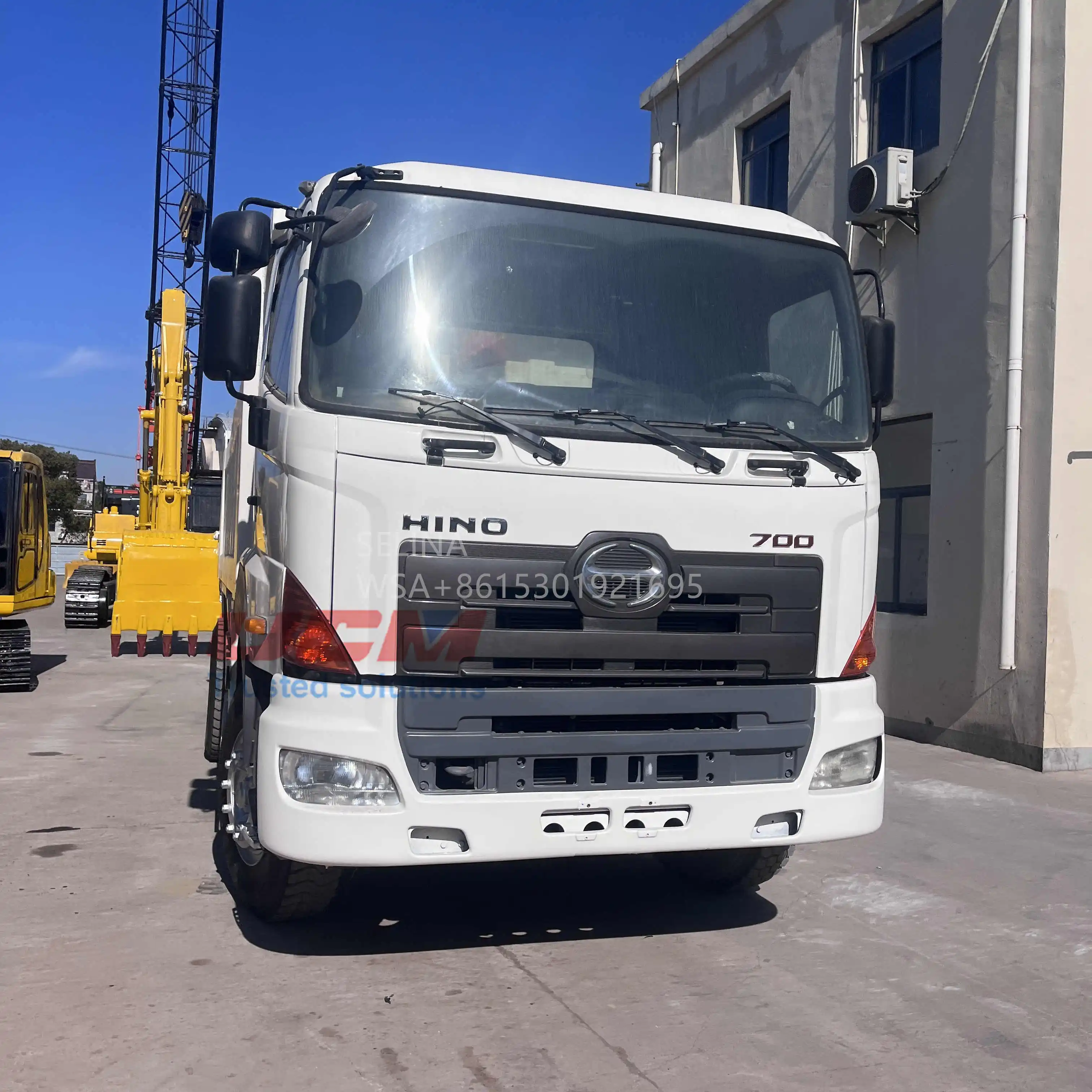 Second -hand Hino 700 truck mixed soil pouring vehicle for sell