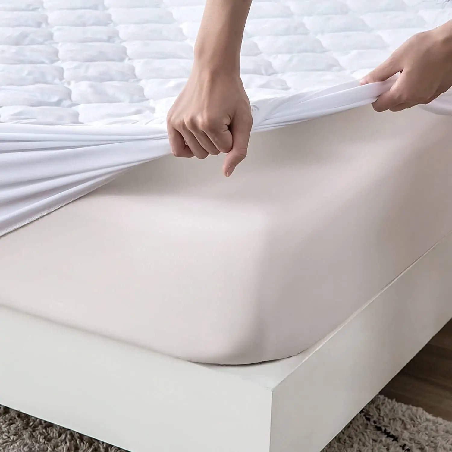 2023 Custom Waterproof And Mite Proof Wholesale King Single Mattress Protector Bed Cover Full Mattress Fitted Cover Bed Sheet