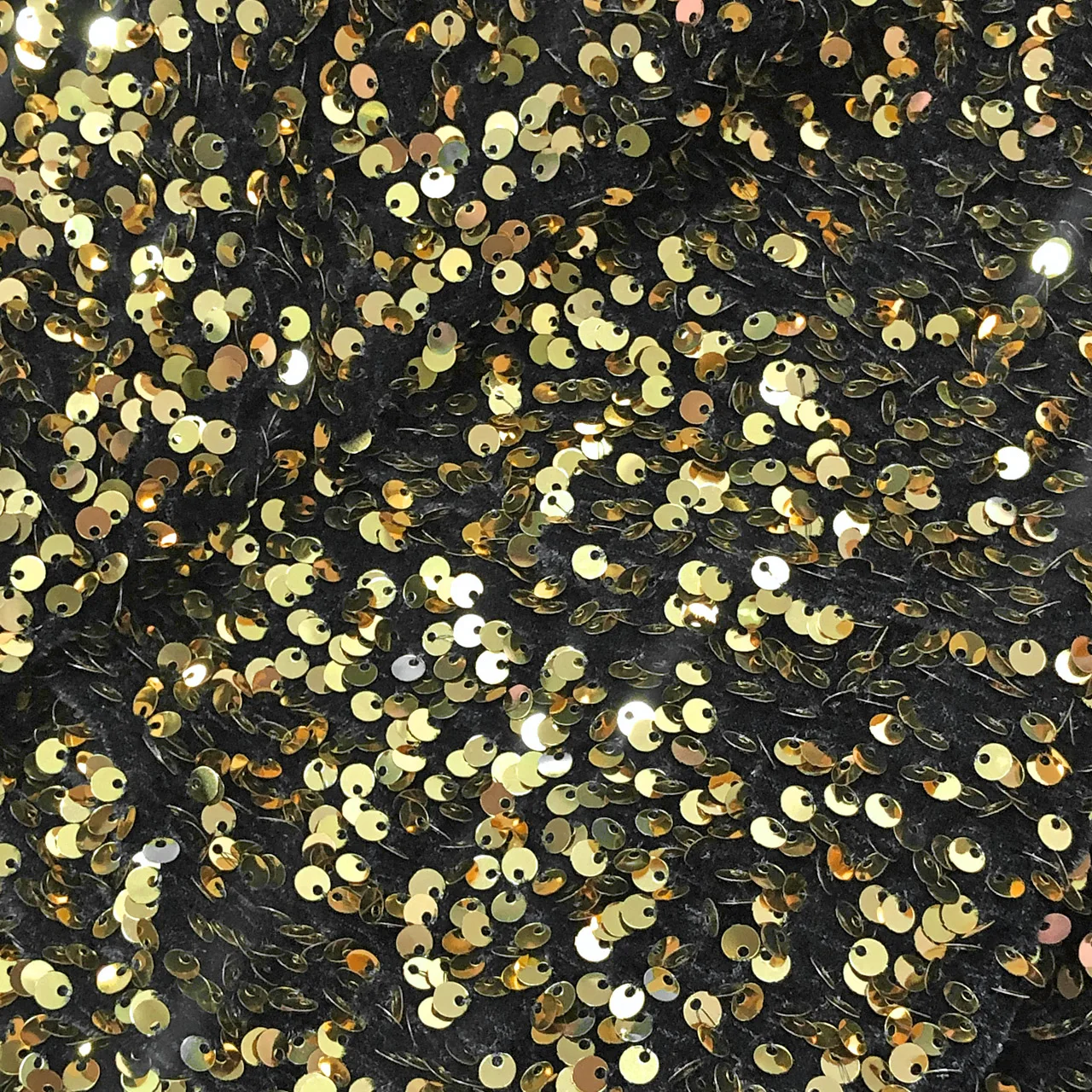 Nanyee Textile High Density Popular 5mm Light Gold Sequin On Black Velvet Fabric
