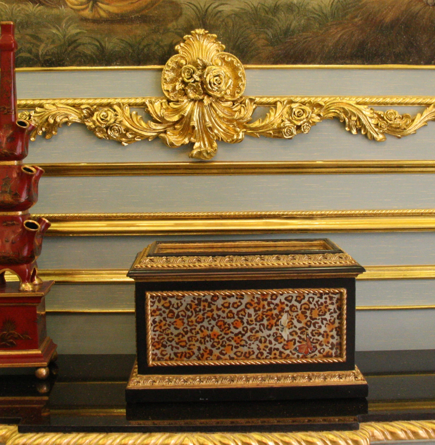 Yips LD-1203-0481 Handpainted Butterfly Pattern Livingroom Home Decoration Classical Luxury Box