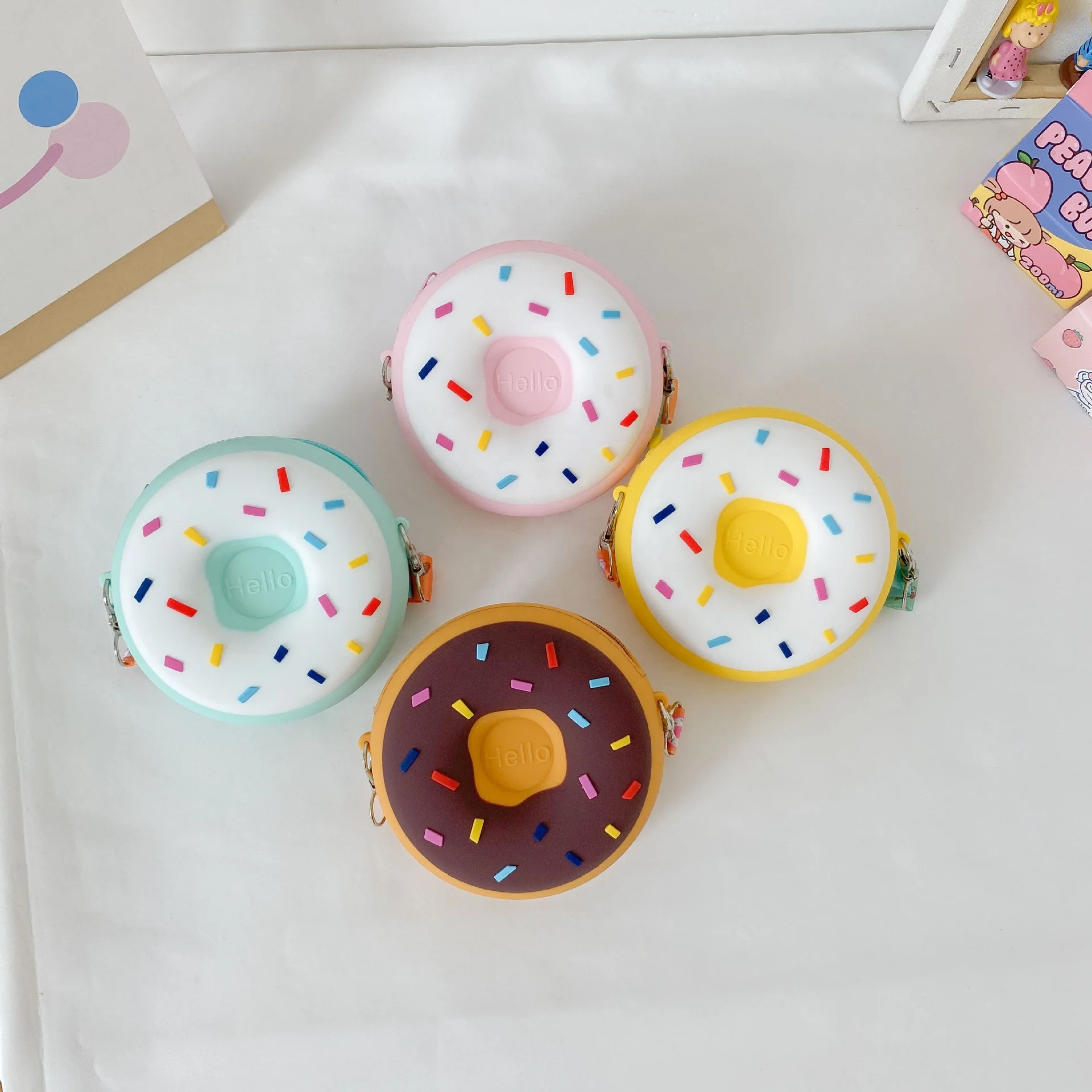 Autumn and winter new fashion bags Kids fashion cute silicone round bag Versatile one-shoulder cross-body bag