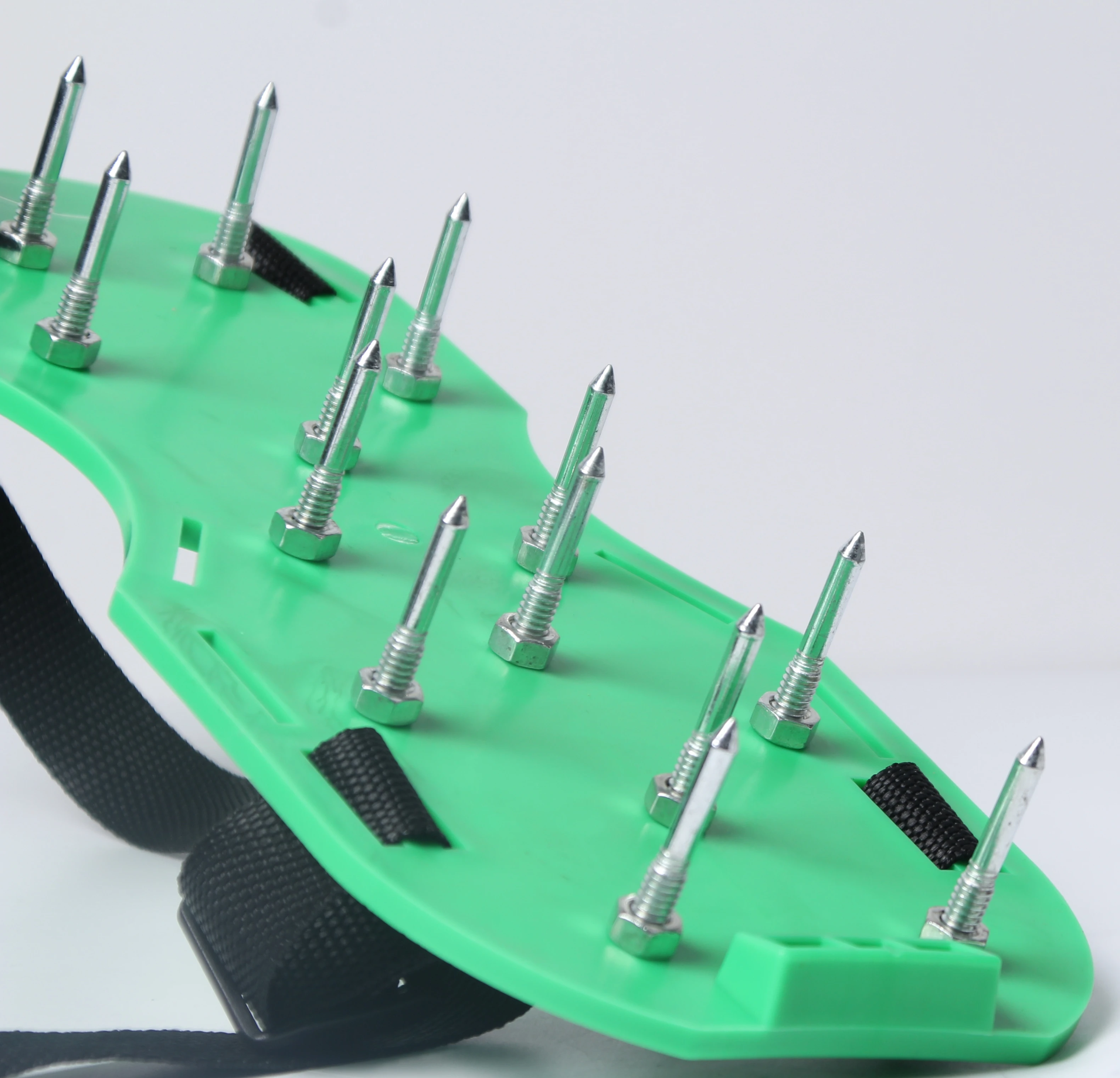 Construct Tool  Self leveling floor spike shoes epoxy