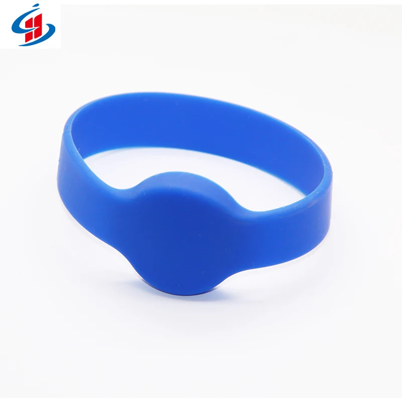 Customize RFID Cashless Payment RFID Bracelets NFC RFID Festival Wristbands 13.56Mhz Waterproof NFC Silicone Bracelets