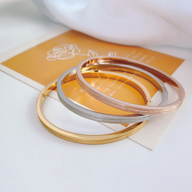 High Version Jewelry Wholesale Thick 18k Rose Gold Black Titanium Steel Fine Frosted Pattern Bracelet for Men and Women