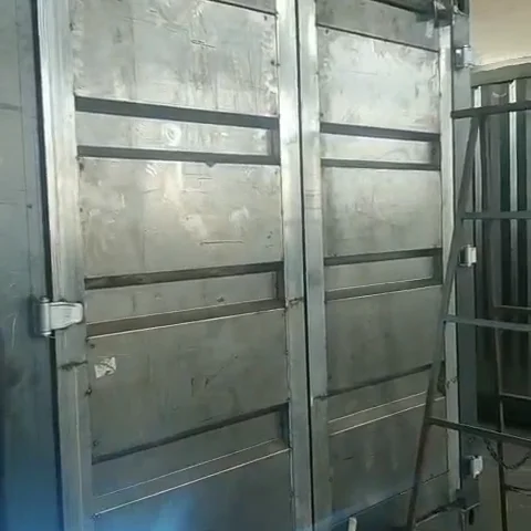 Дверь контейнера для доставки со всеми наборами