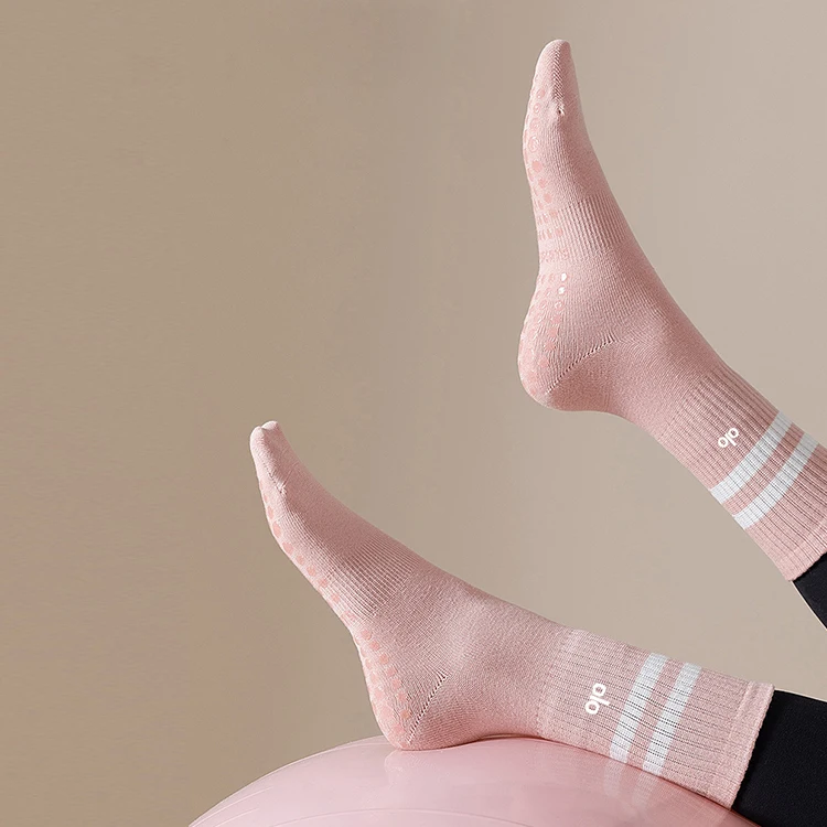 AL O low MOQ cheap multi-style crew all over printed custom logo happy socks for men
