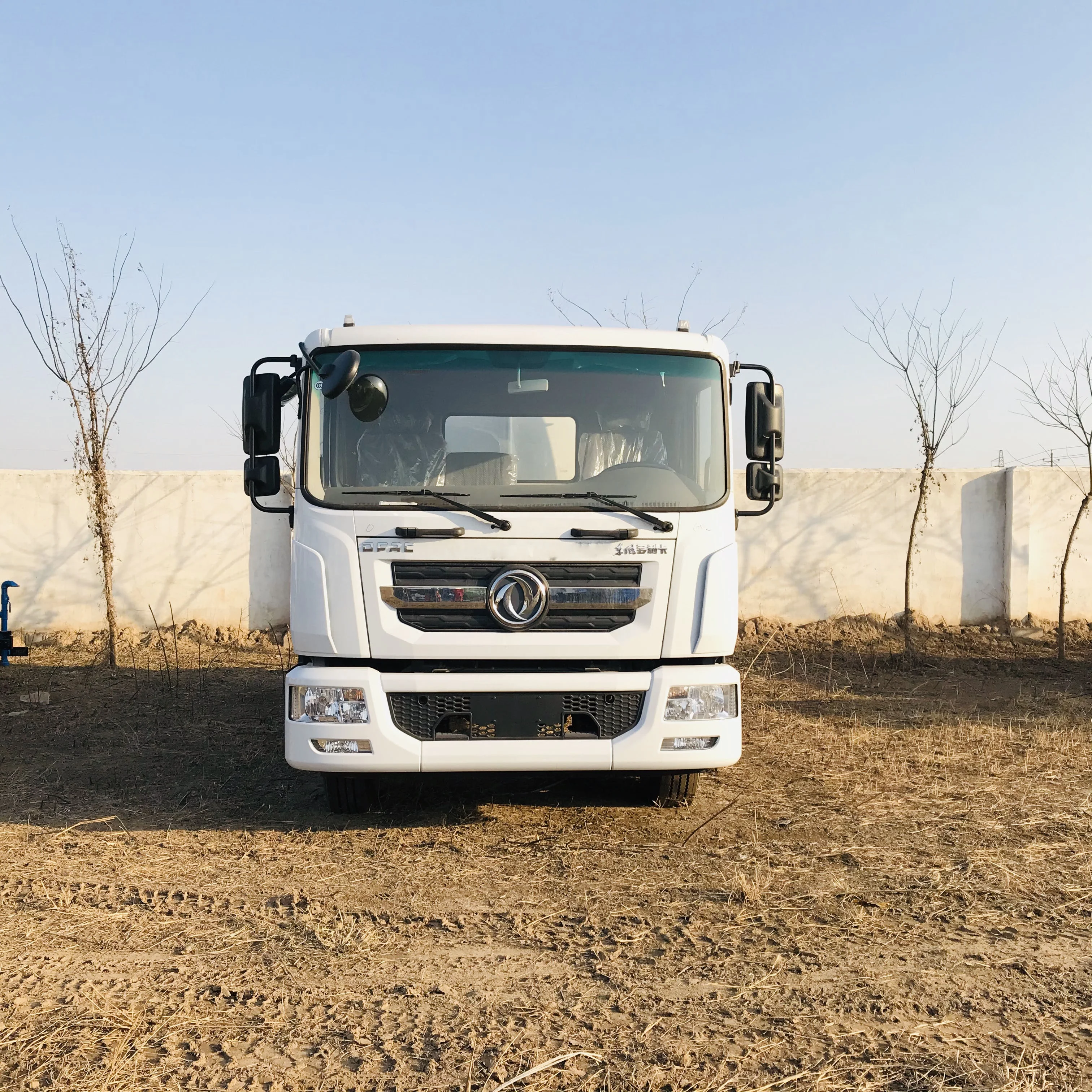Грузовик для всасывания септиков туалета Dongfeng D9 грузовик фекалий