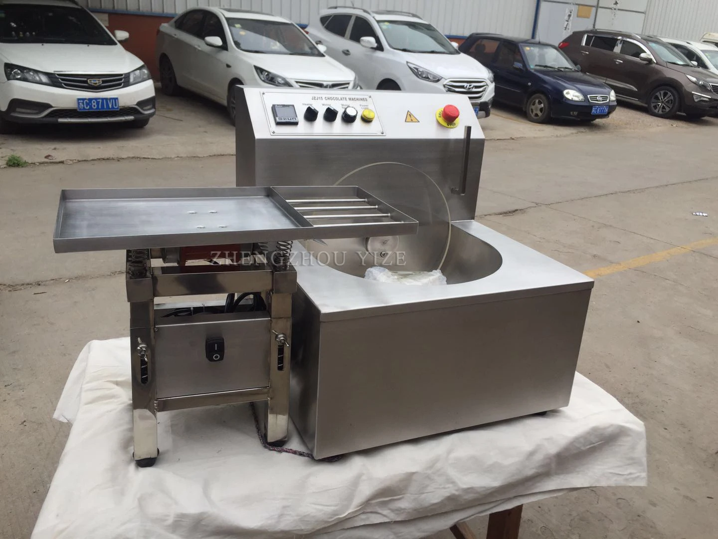 Chocolate Tempering Machine 250kg Automatic Chocolate Spread Melting Machine