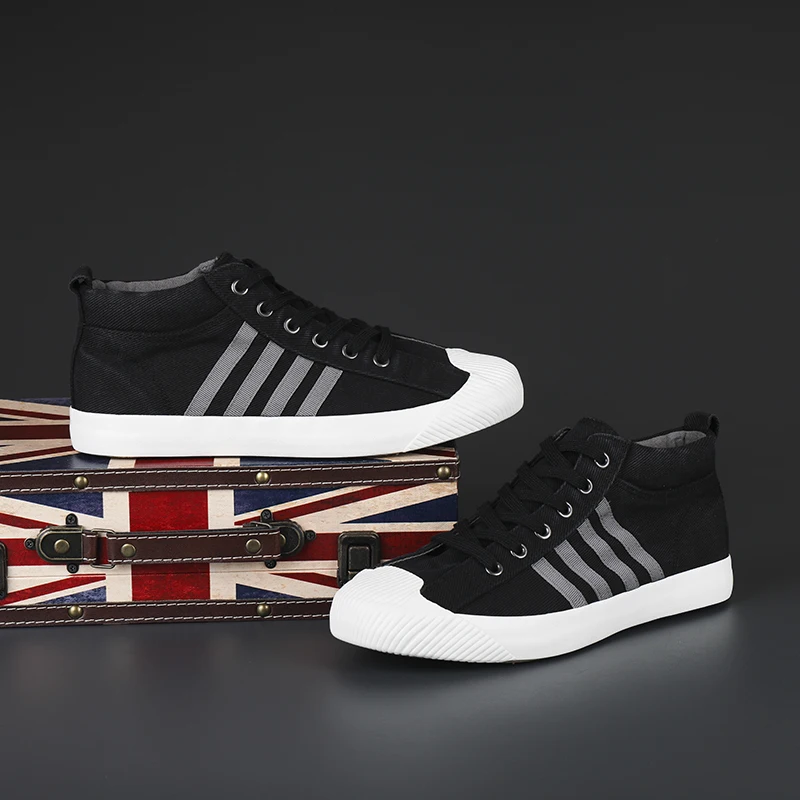 Classic Latest Cheap Wholesale Rubber Vulcanized Low Top Fashion Trend Men Women Lace Up Flats Custom Canvas Sneakers Shoes