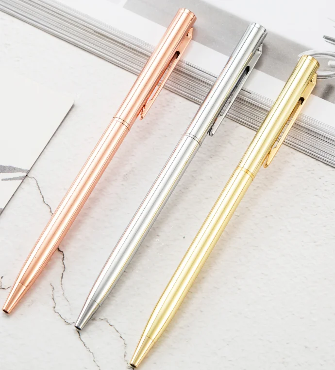 Недорогие Роскошные Лазерные шариковые ручки с индивидуальным логотипом из розового золота, тонкие простые металлические шариковые ручки, тонкие товары для отелей, рекламная ручка