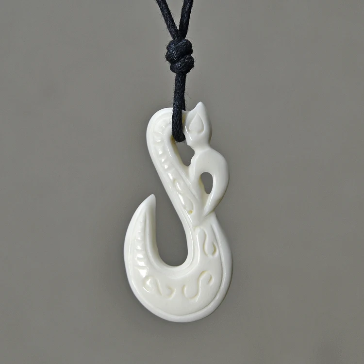 GX042 New Zealand Maori jewelry hand-carved yak bone Fish Hook pendant Primitive tribes totem amulet Hawaii pendant for surfing