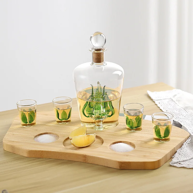 800 ml High Borosilicate Glass Special Shaped Empty Glass Water Drinking Bottle for Wine Beverages Juice