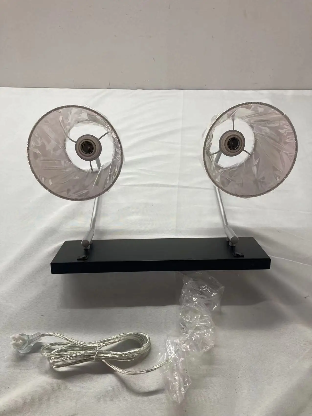 UL cUL listed IHG Holiday Inn H4 Queen guestroom bedside double headboard wall sconce lamp