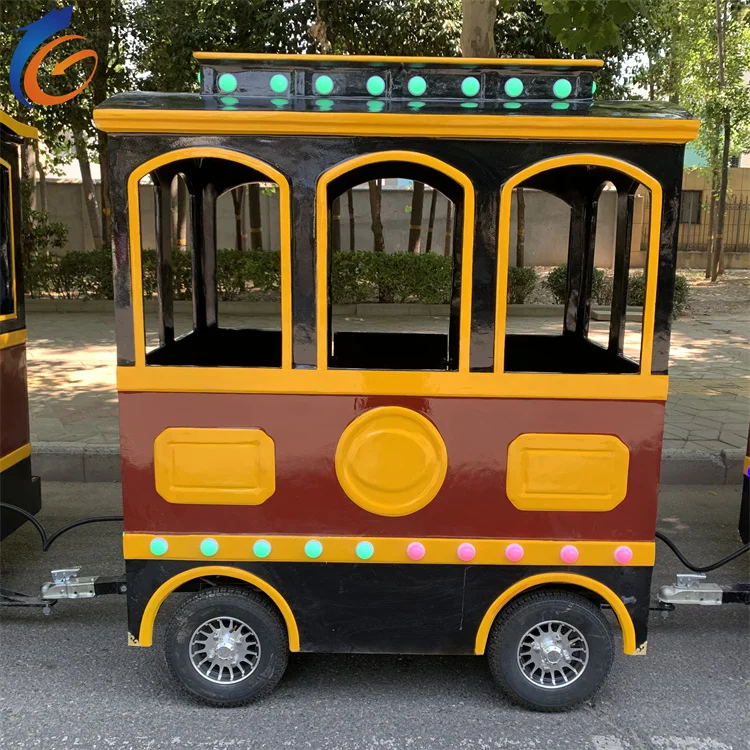 2024 New Amusement Park Battery Trackless Train Ride Tourist Attraction Road Train for Sale