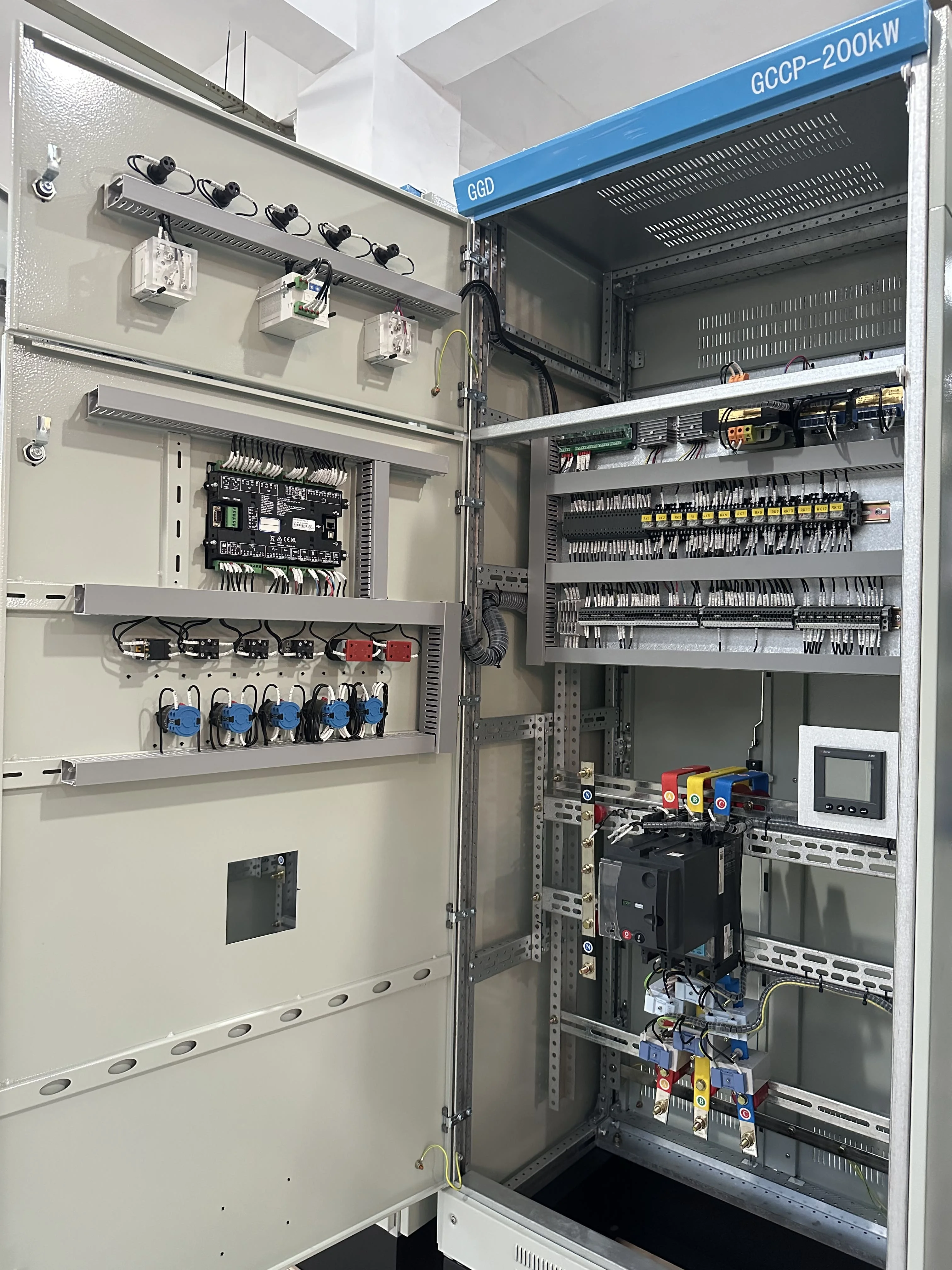 100KW Customized Complete Control Cabinet Electric Box Parallel Configuration