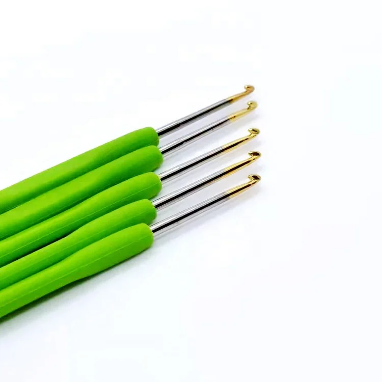 0.5mm - 3.0mm Needlework Crochet Hooks Plastic Handle Color Rubber Soft