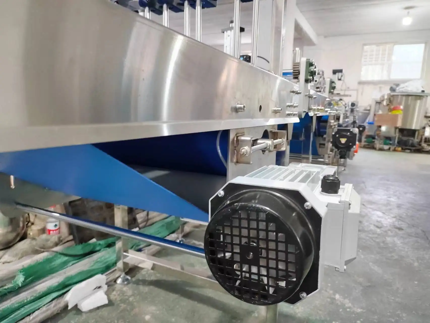 Full Automatic Chocolate Pie Cake production line Sandwich Jaffa cake choco pie Making Machine Price Customized