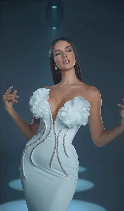 Новое модное вечернее праздничное платье из искусственного шелка