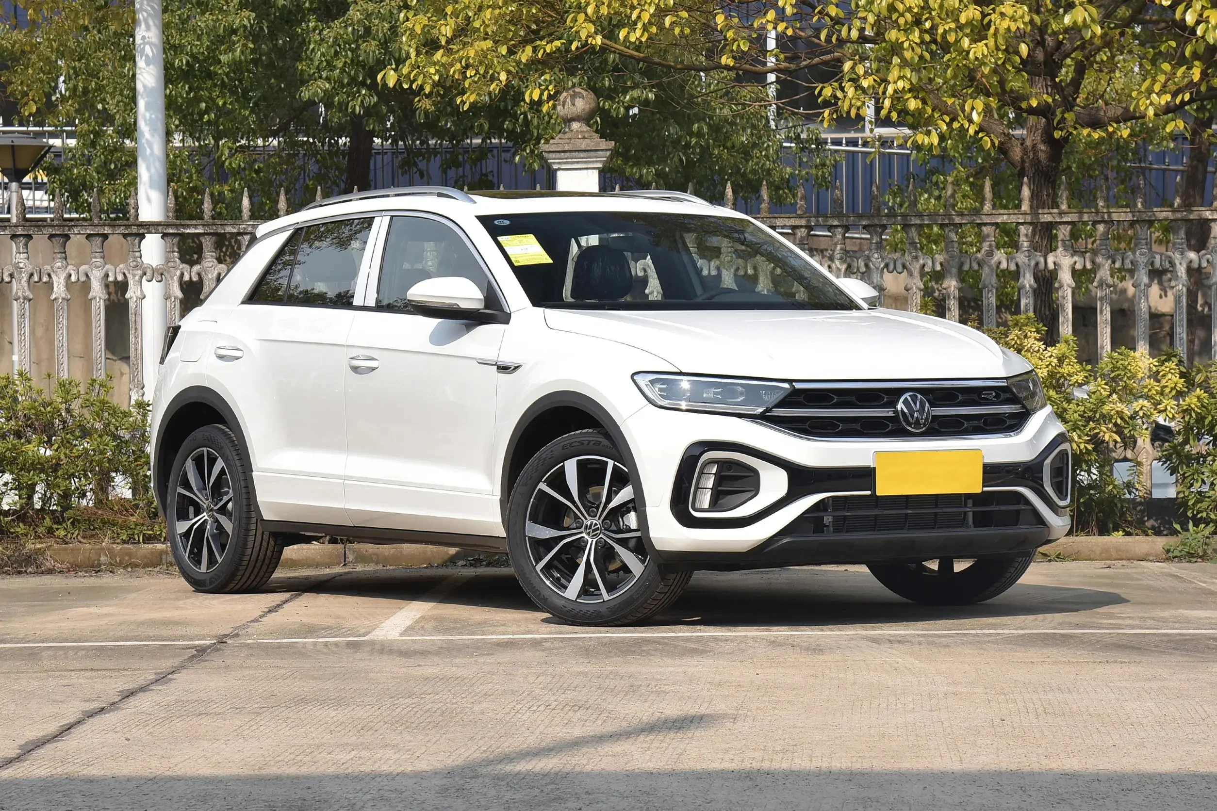 Хорошая производительность volkswagen t roc новые автомобили бензиновый автомобиль 250 нм 7 скоростей 200 км/ч компактный внедорожник 118 кВт 1 5 т 160Ps дверей мест